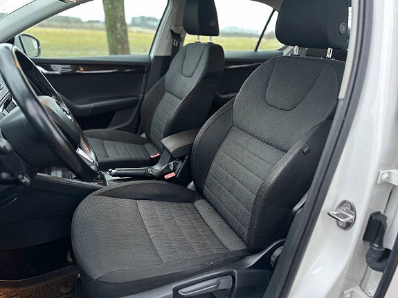 Skoda Octavia 14 of 17