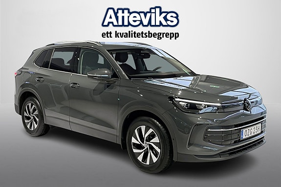 Volkswagen Tiguan 4 of 15