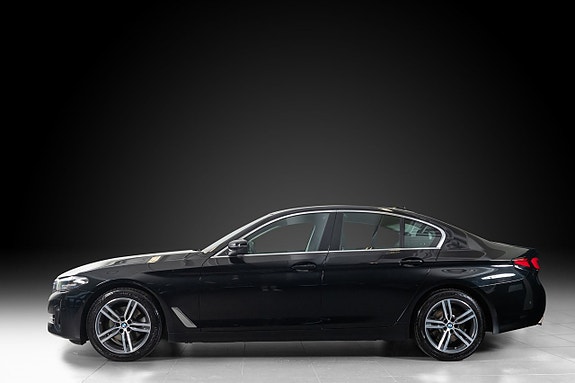 BMW 520d 3 of 5