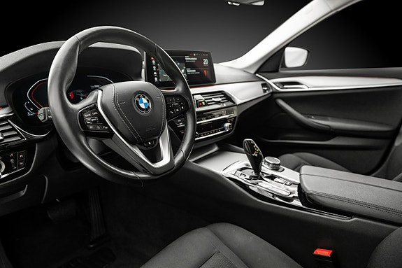 BMW 520d 15 of 19