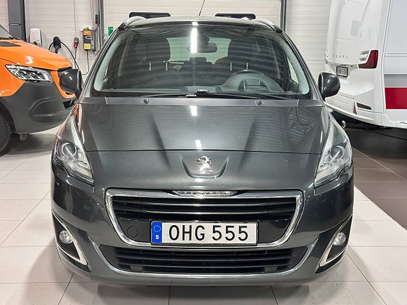 Peugeot 5008 3 of 5
