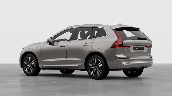 Volvo XC60 3 of 5