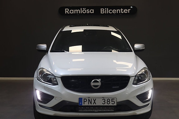 Volvo XC60 3 of 29