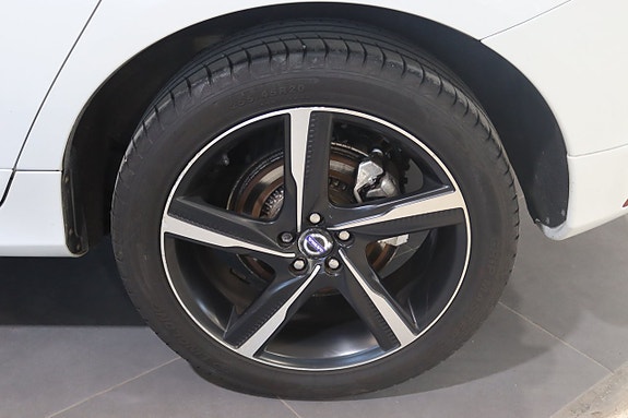 Volvo XC60 27 of 29