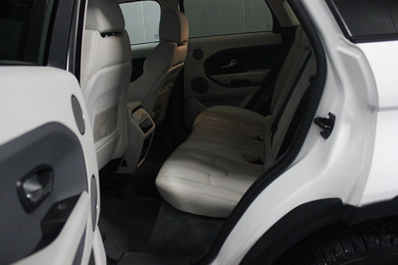 Land Rover Range Rover Evoque 11 of 24