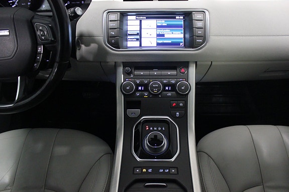 Land Rover Range Rover Evoque 14 of 24