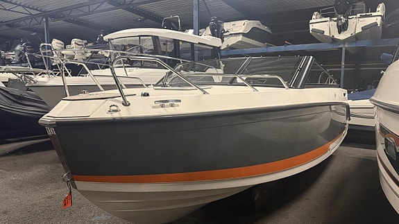 Uttern D65 med Mercury F 200 V6 DTS -20