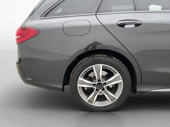 Mercedes-Benz C220 d 30 of 30