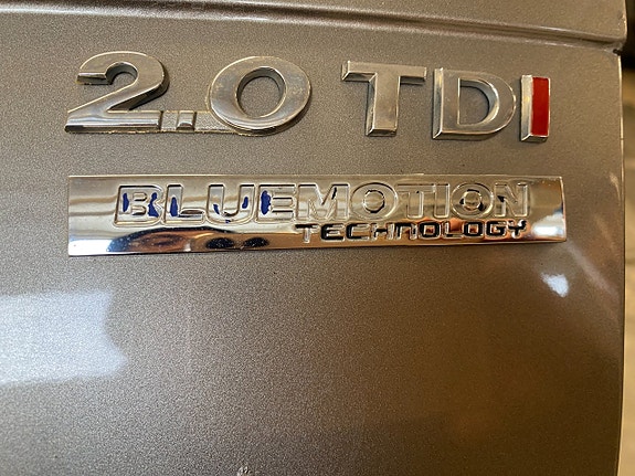 Volkswagen Passat 10 of 24