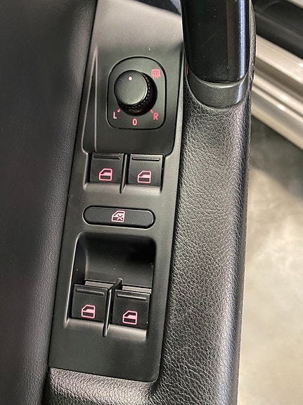Volkswagen Passat 21 of 24
