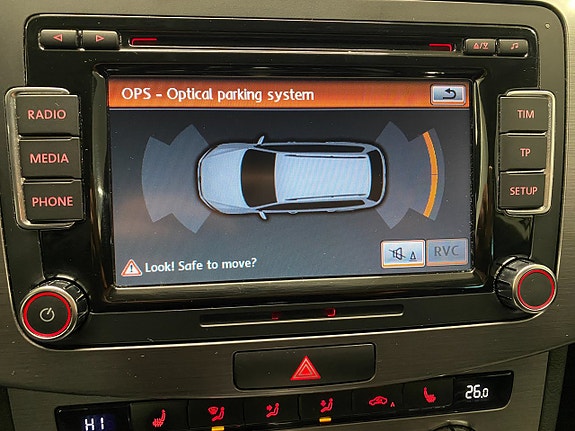 Volkswagen Passat 20 of 24