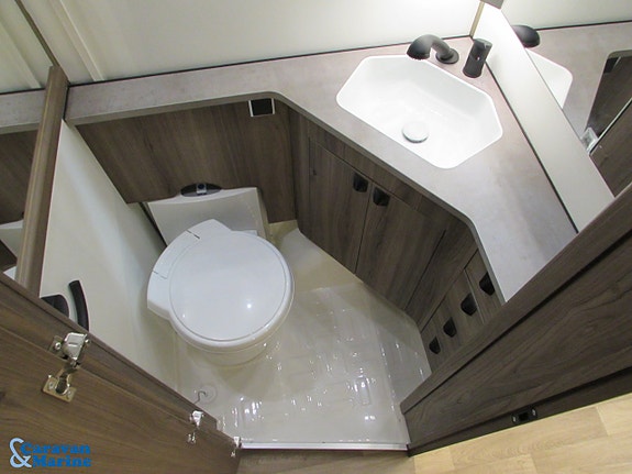 Kabe Safir 600 GLE KS /Alde/Våningssäng/Ugn/Micro 16 of 17