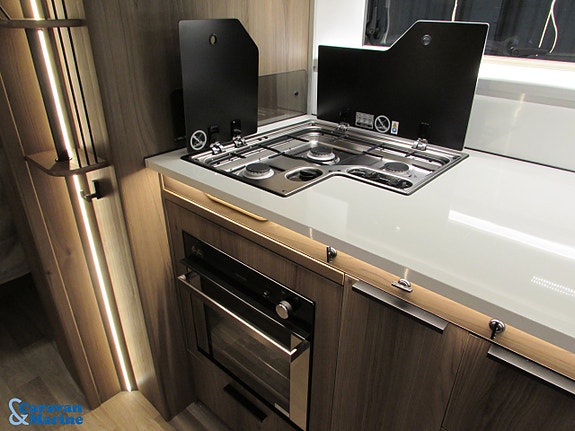 Kabe Safir 600 GLE KS /Alde/Våningssäng/Ugn/Micro 11 of 17