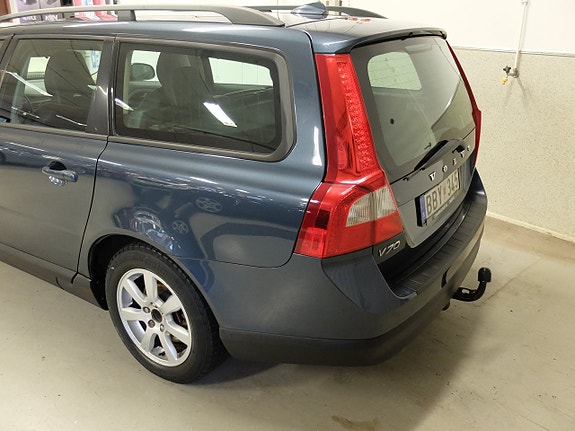 Volvo V70 5 of 11