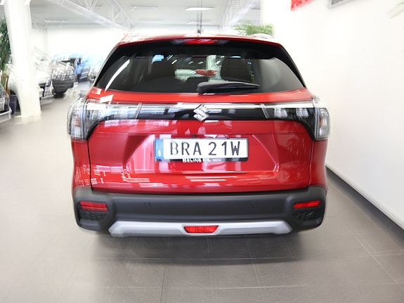 Suzuki S-Cross 4 of 5