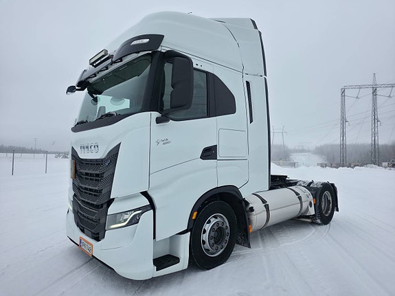 Iveco S-way 460 4×2 LNG/LBG