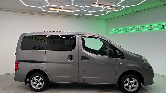 Nissan NV200 5 of 5