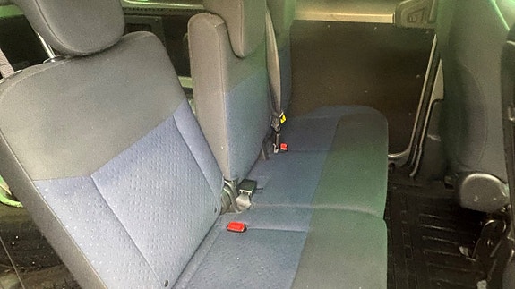 Nissan NV200 18 of 19