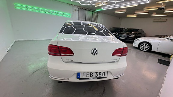 Volkswagen Passat 6 of 10
