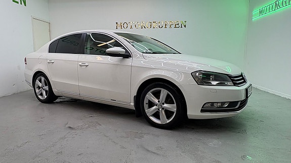 Volkswagen Passat 2 of 5