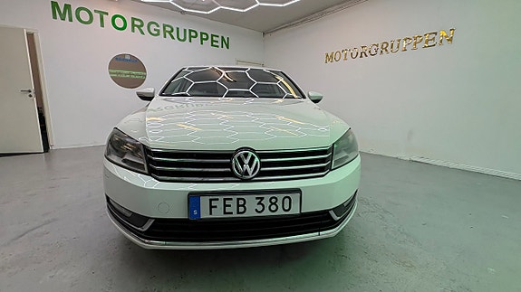 Volkswagen Passat 3 of 5