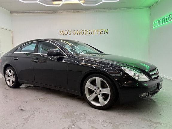 Mercedes-Benz CLS350 3 of 5