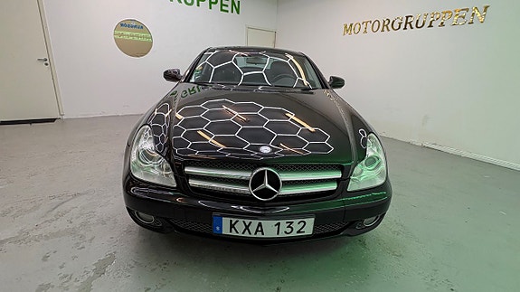 Mercedes-Benz CLS350 5 of 5