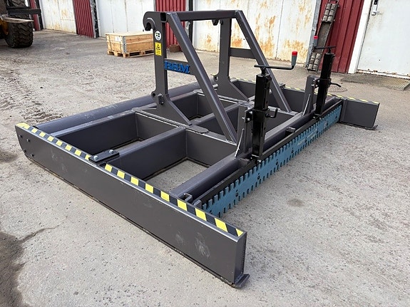 BSM Avjämningsbalk med rulle & skrapa 3m