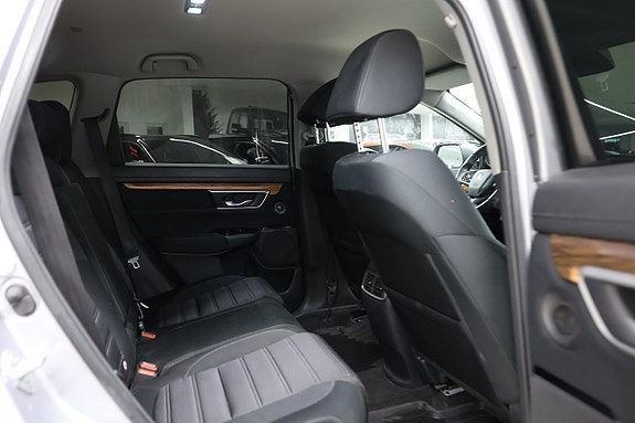 Honda CR-V 11 of 16