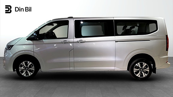 Volkswagen Caravelle 2 of 5