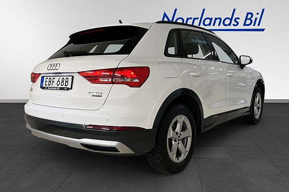 Audi Q3 3 of 5