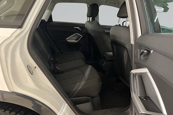 Audi Q3 6 of 9