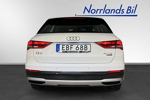 Audi Q3 4 of 5