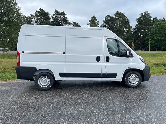 Peugeot Boxer 2 of 8