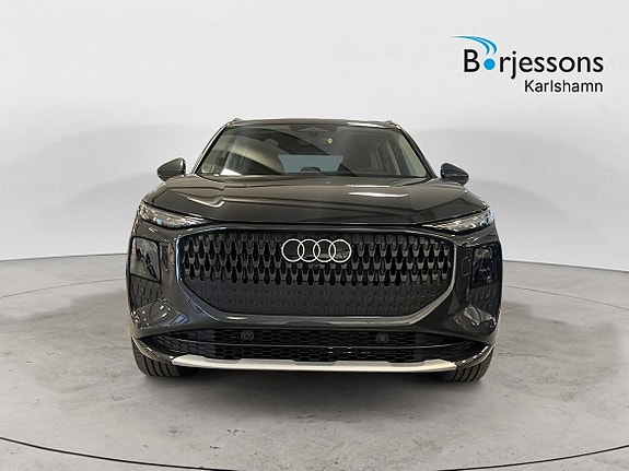 Audi Q3 5 of 5