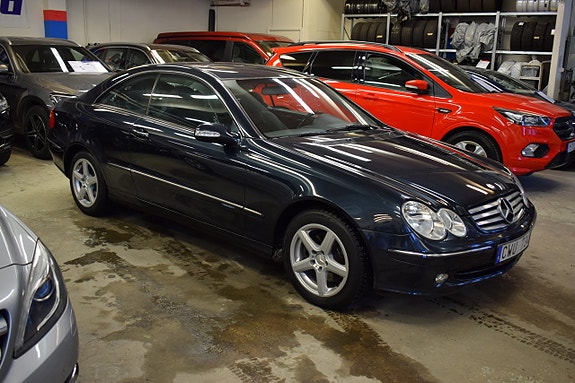 Mercedes-Benz CLK240 2 of 5