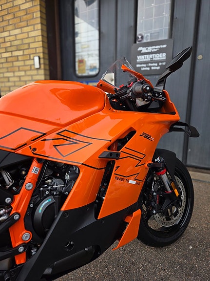 KTM 990 RC R -26 KTM 990 RC-R , 2,99% Räntekampanj* 2 of 7