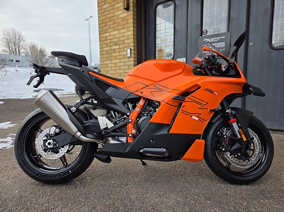 KTM 990 RC R -26 KTM 990 RC-R , 2,99% Räntekampanj* 5 of 7