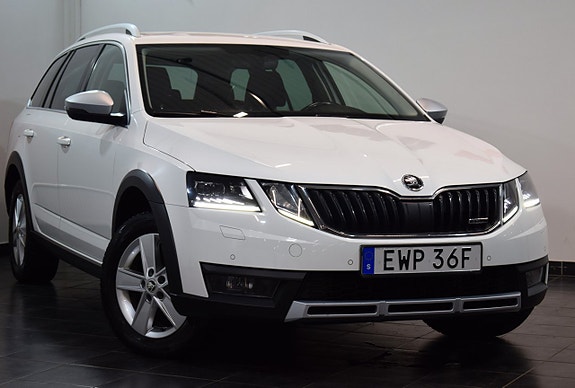 Skoda Octavia Scout 2 of 5