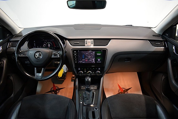 Skoda Octavia Scout 19 of 26