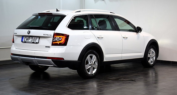 Skoda Octavia Scout 6 of 26