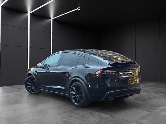 Tesla Model X 5 of 5
