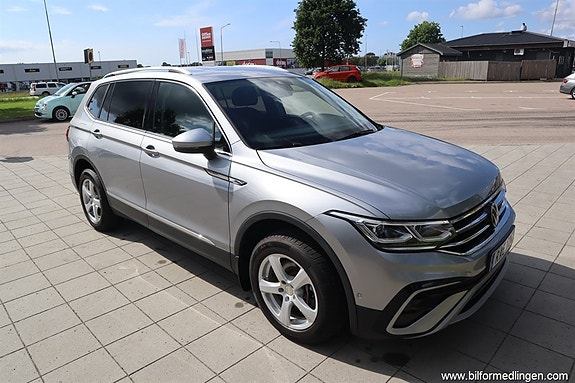 Volkswagen Tiguan Allspace 18 of 26