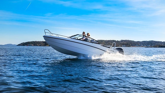 AMT 190 BR -23 Yamaha F100-26