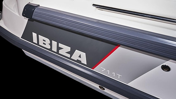 Ibiza 711 T med Yamaha F 250 XSB2 -2026 8 of 16