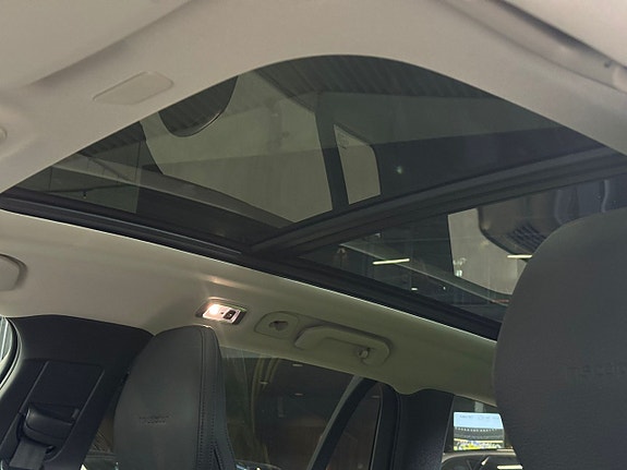 Volvo V60 13 of 29