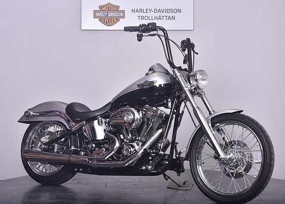 Harley-Davidson Softail Deuce 100-årsjubileum med SE 2-1 rör och Aphäng!
