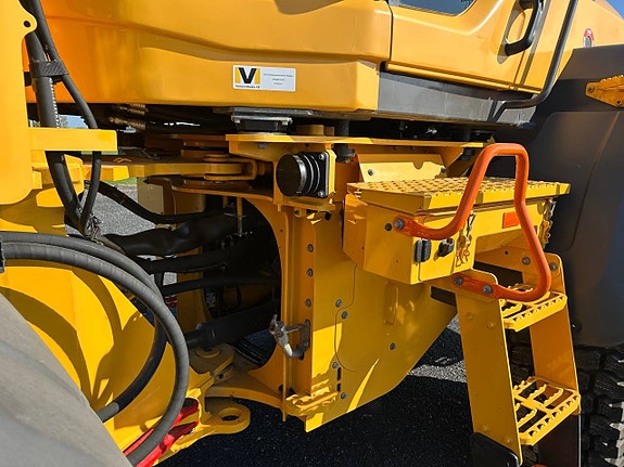 Volvo L60H 9 of 11