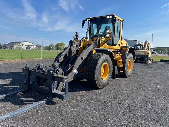 Volvo L60H 2 of 11