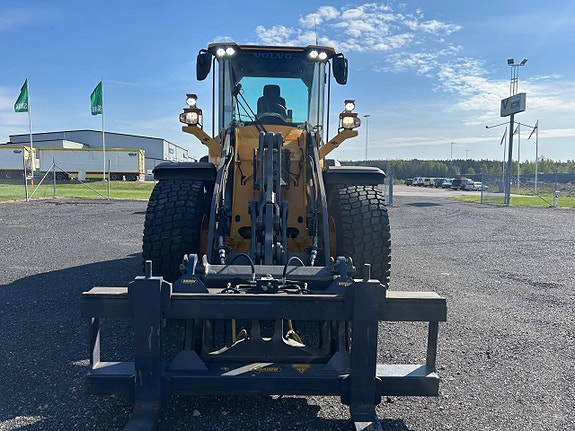 Volvo L60H 3 of 11